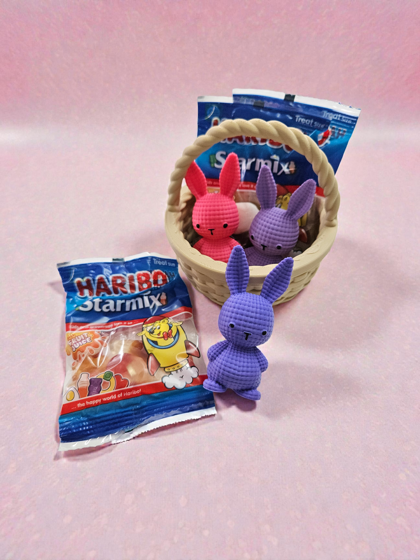 3D Printed Easter Basket with Sweets / Chocolate Eggs and Bunnies