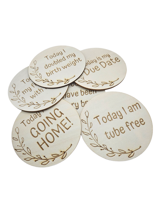 Baby Milestone Cards (Wooden Rounds / Signs)