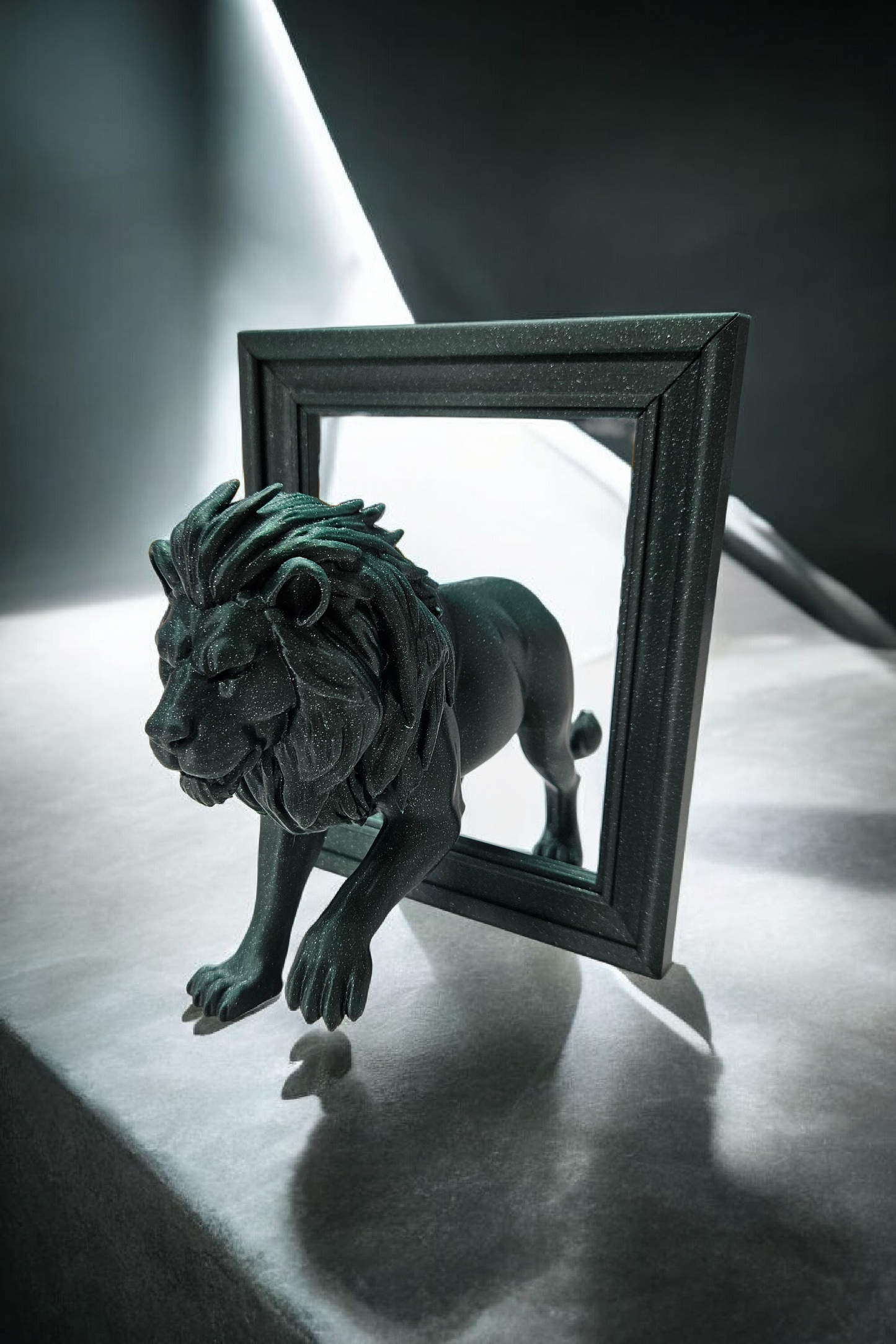 3D Printed Lion Photo Frame Ornament